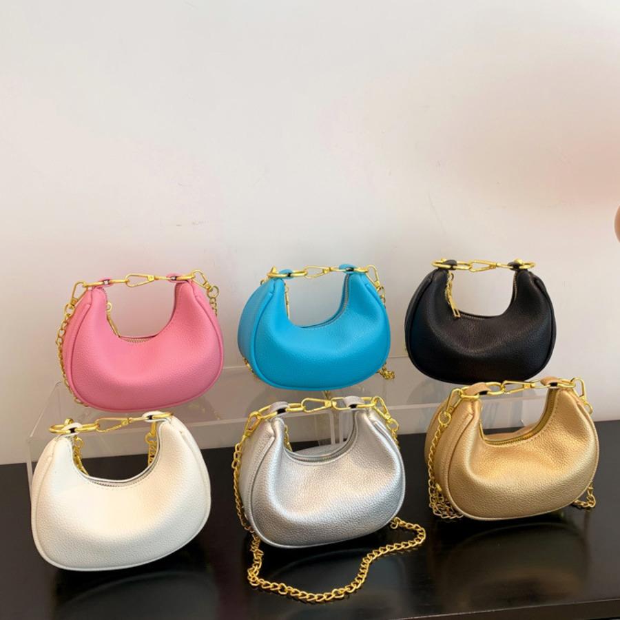 Dammode Månformad Väska Bokstavskedja Replika Crossbody Designerväskor Läderväskor