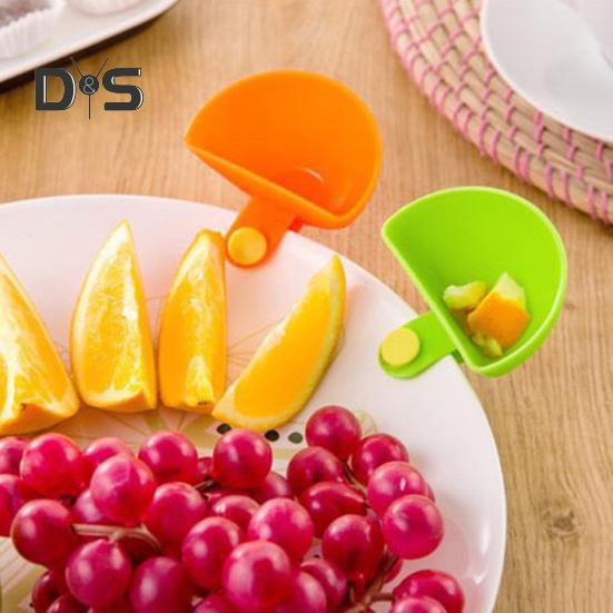5Pcs Dip Clip Bowls for Plates Seasoning Dish Dip Containers Table Bowl Dip Clips Plate Holder Plastic Spice Bowls Kitchen Utensils