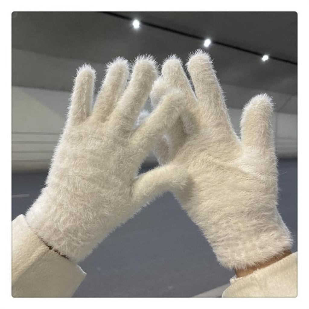Cycling Imitation Rabbit Fur Plush Gloves for Women, New Autumn and Winter with Plush Insulation, Cute and Divided Finger Cold Resistant Gloves