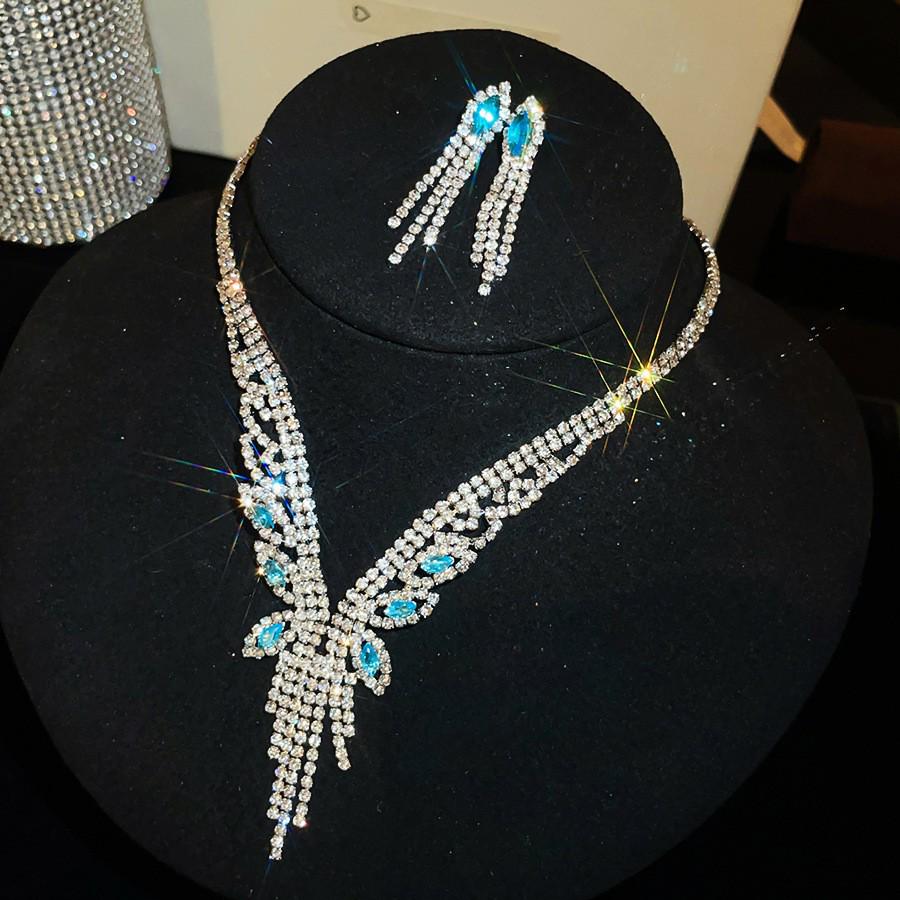 Set di Orecchini e Collana con Diamanti a Goccia: Lussuosa Collana Girocollo con Pendente Gioiello per Donna