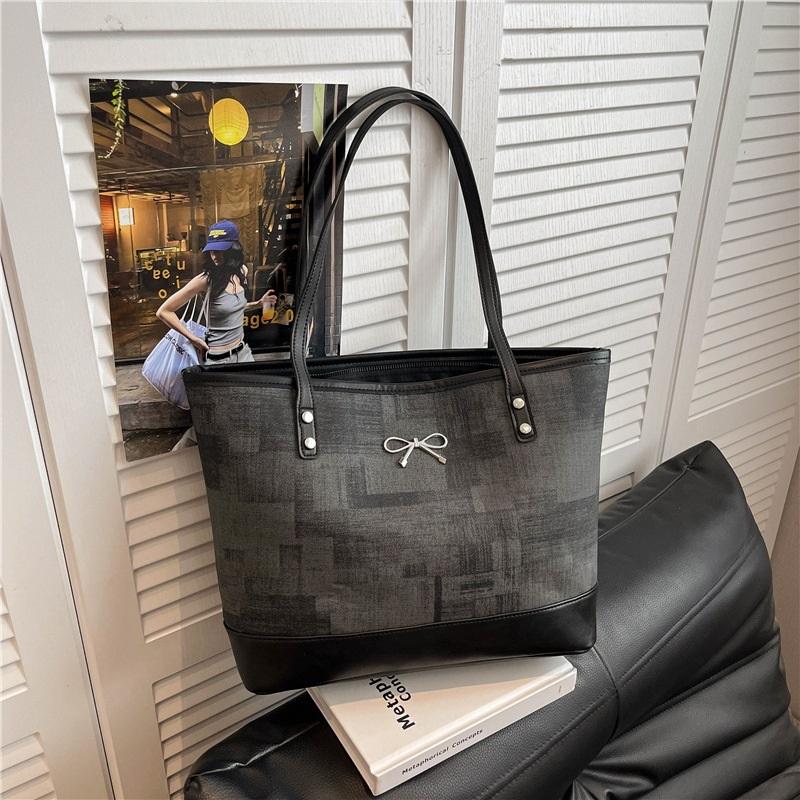 Large-capacity Bag For Women, Versatile, Fashionable, One-shoulder, Trendy, Commuter, Retro, Casual Tote Bag