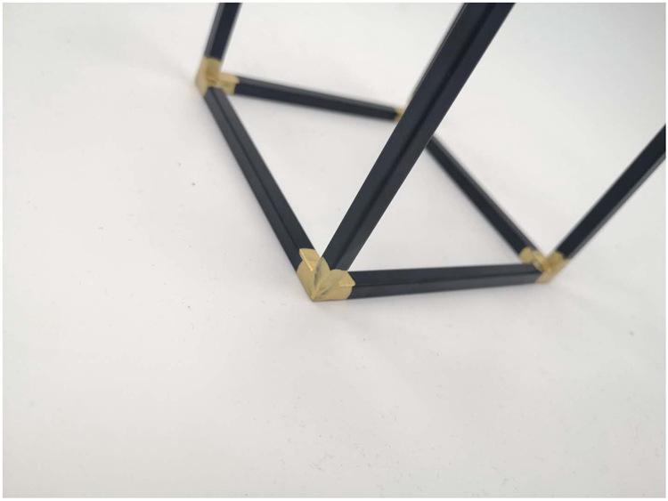 Nordisch Modern Geometrische Eisenkunst Dekoration – Minimalistische 3D Heimornamente