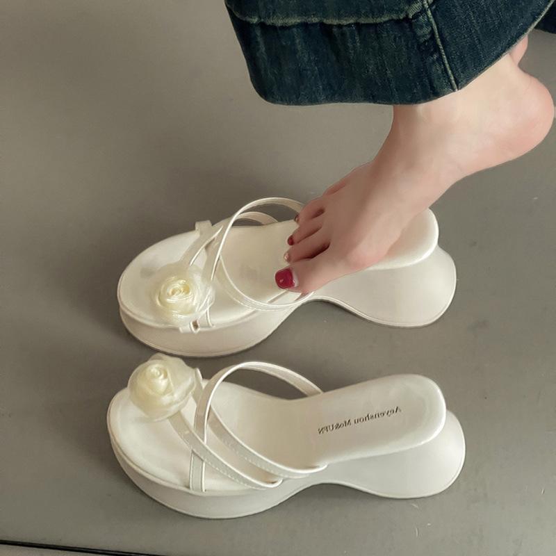 Fashion flower pearl toe cool slippers women's summer new temperament celebrity one word muffin bottom slope slippers
