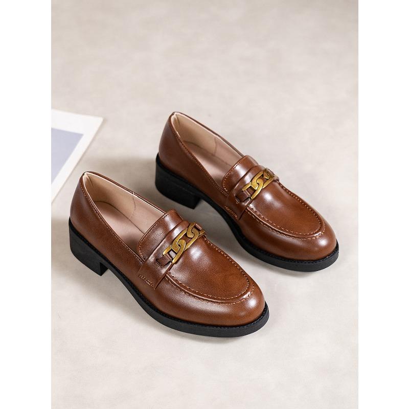 Vintage chain low-top shoes 2025 autumn new plus-size British style mid-heel small leather shoe women