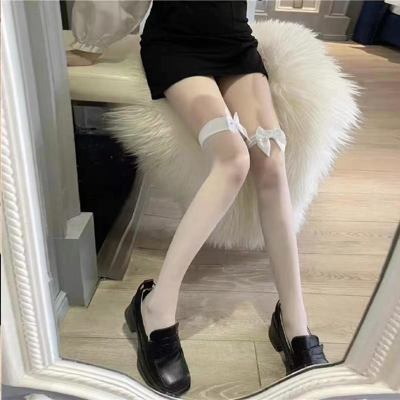 

Women s Black Silk Knee-High Socks with Lace Bows - Spring/Autumn Ultra-Thin Sexy Stockings One Size