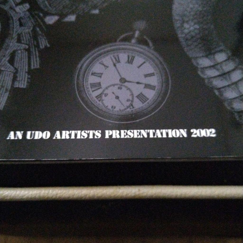 [USED] Toto Through the Looking Glass 2002