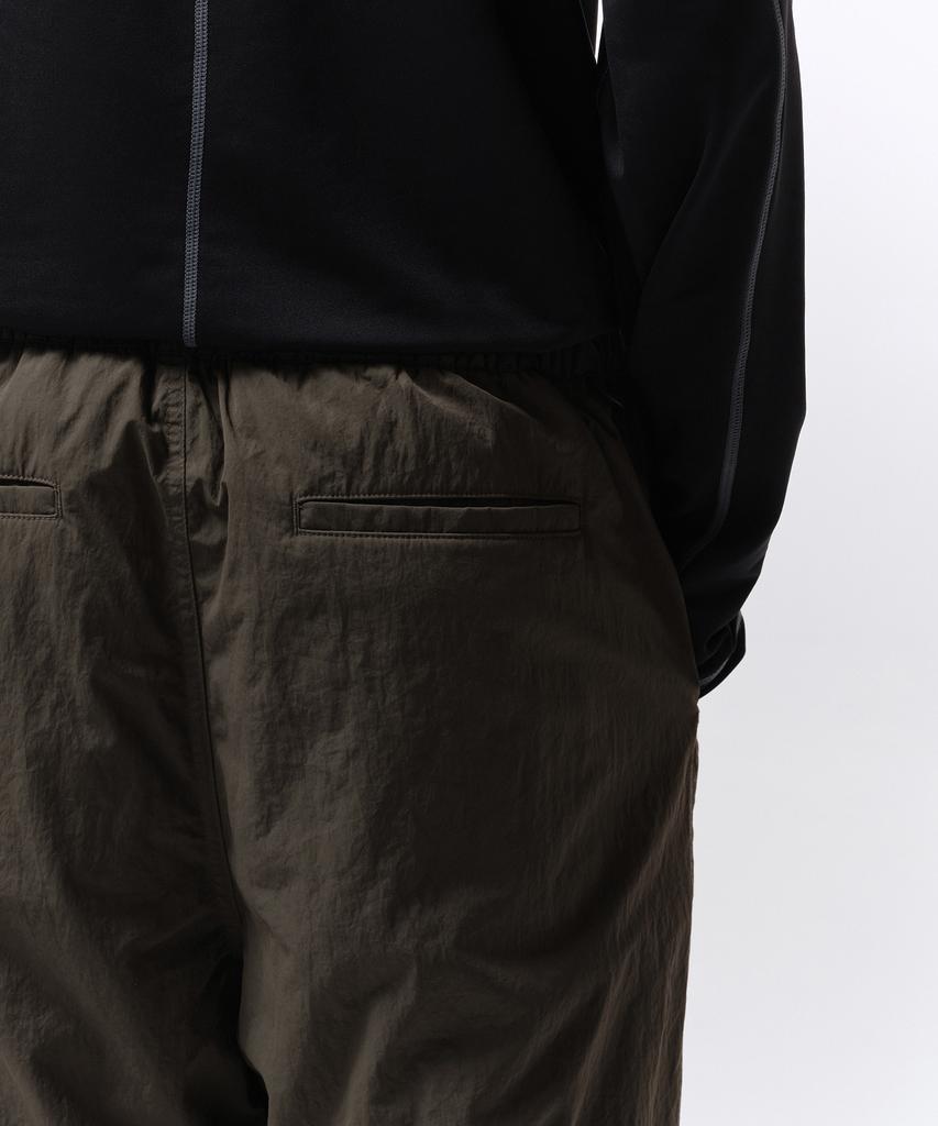 Musinsa Standard [Lazer Urbano] Calças Parachute de Cintura Larga com Cinto e Forro de Fleece [Cinza Lama]