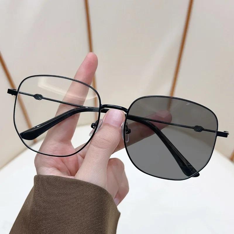 Fashionable Photochromic Large Metal Frame Myopia Glasses Unisex Comfortable Luxury Near Sight Eyeglasses 0 To -4.0