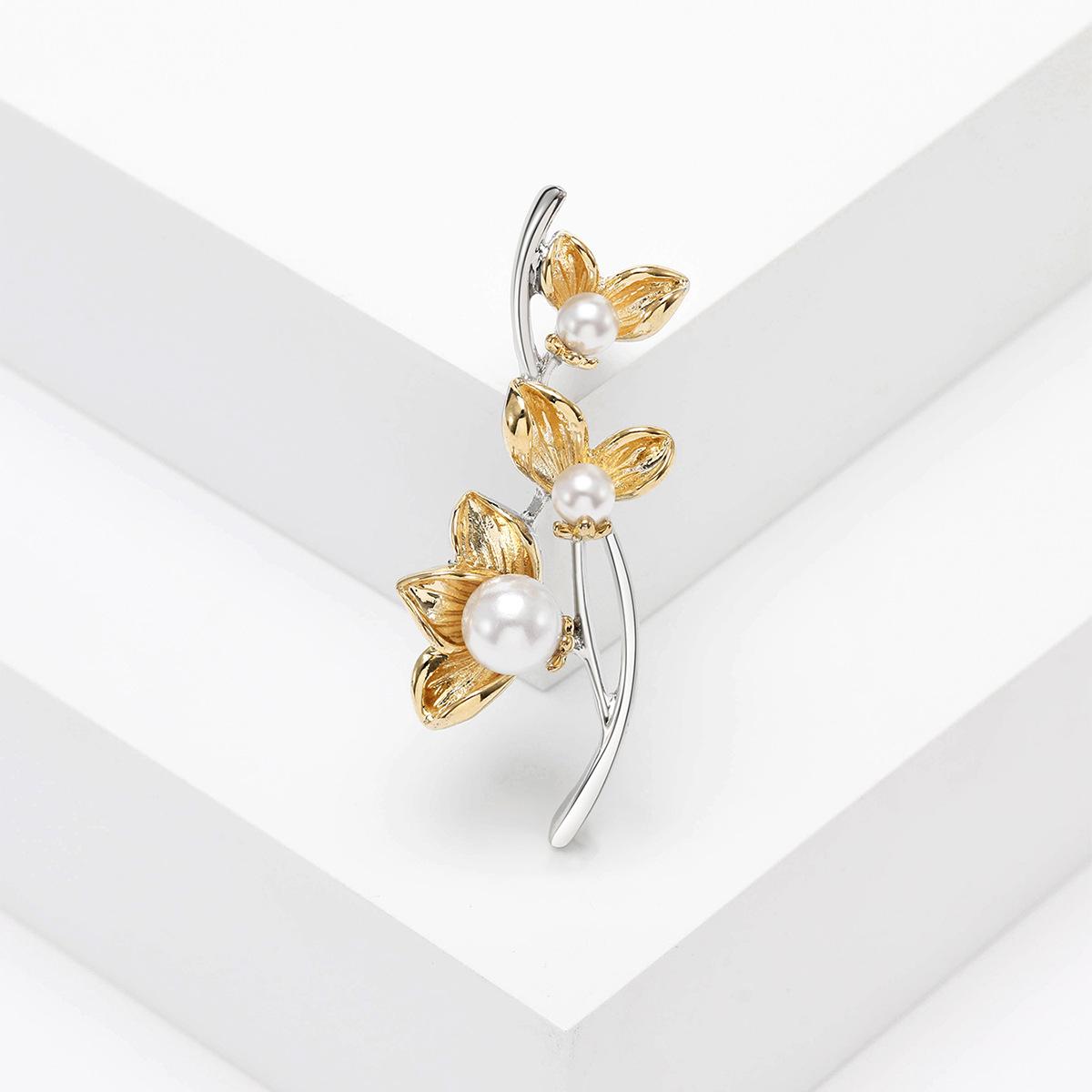 

Брошь в стиле ретро с двухцветными золотыми ветвями и нефритовыми листьями в национальном стиле, простой темперамент, пряжка-непромокаемая, классическая одежда в стиле темперамент