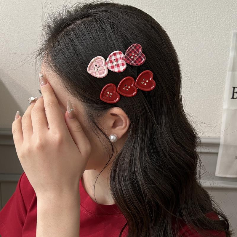 4Pcs/Set Sweet Love Button Hair Clips for Women Side Bangs Girly Cute Duckbill Clip Hair Accessories for Women Girl