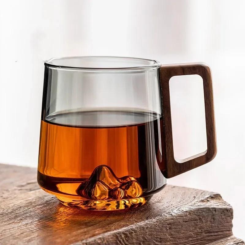Guanshan Glas einwandige Trinkbecher mit seitlichem Holzgriff, Haushalts-Großraum-Milchtee-Saft einwandiges Glasgeschirr