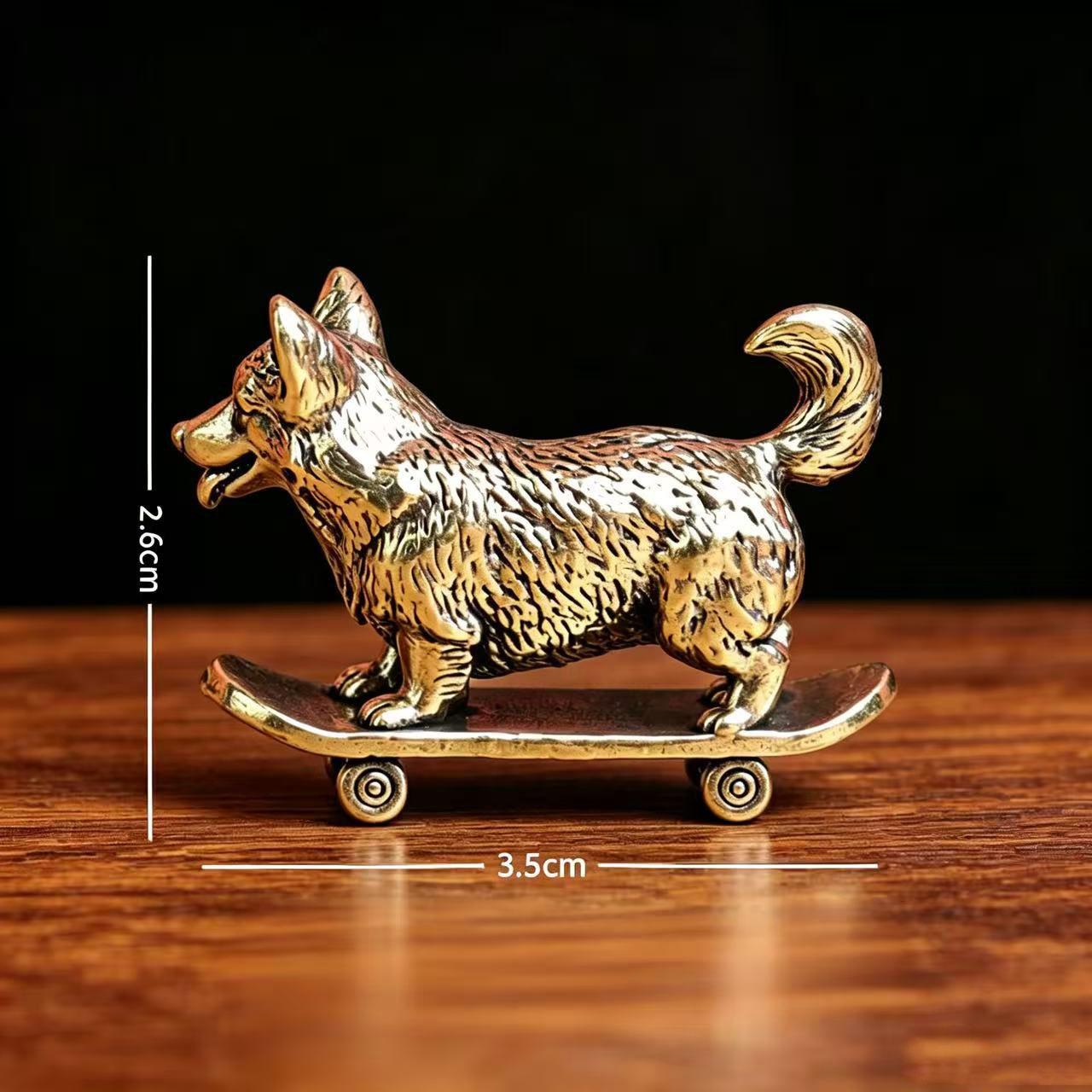 Pure Brass Skateboard Dog Statue Ornament Zodiac Dog Home Tea Pet Decoration Bronze Crafts