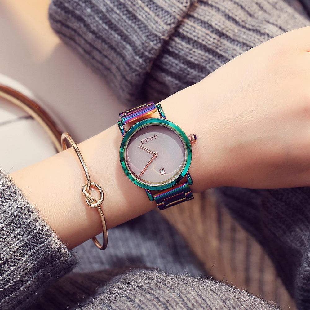 Relógio Feminino de Banda de Aço Relógio Feminino Personalizado de Cor Relógio Simples de Banda Calendário Mostrador de Quartzo Relógio de Aço Colorido para Mulheres