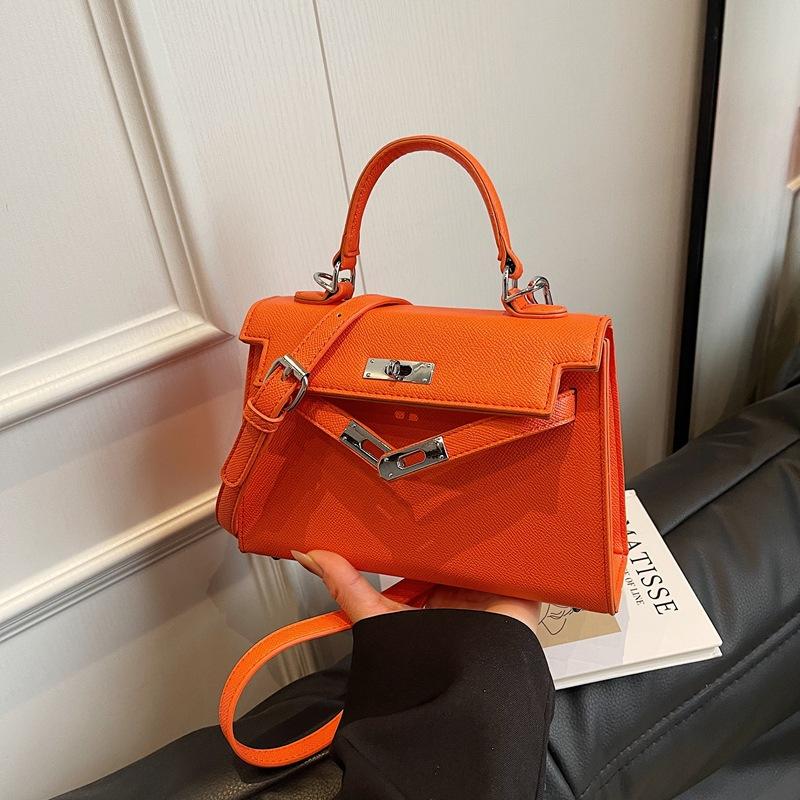 Handbag Women's New Versatile Commuter Shoulder Messenger Small Square Bag