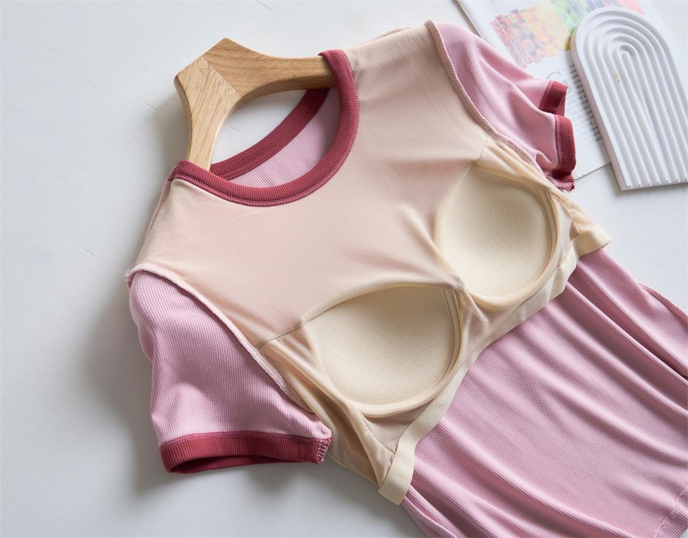 Women's Contrast Casual Short-Sleeve T-Shirt with Chest Pads, Bra-Free, One-Piece Round Neck for Summer.