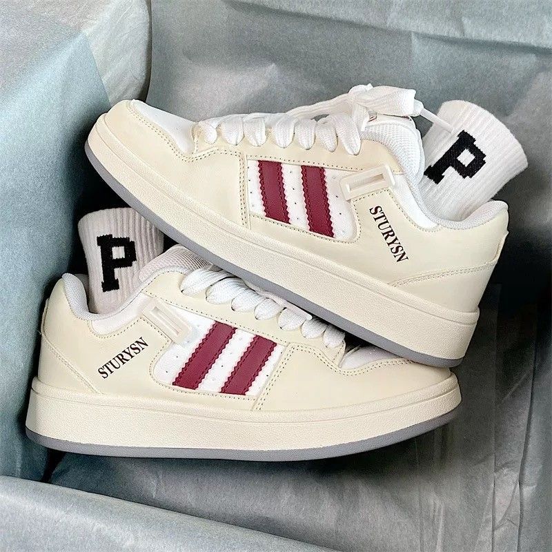 

Hong Kong style niche platform couple bread shoes female ins students color matching versatile moral training shoes 2025 new board shoes tide 40