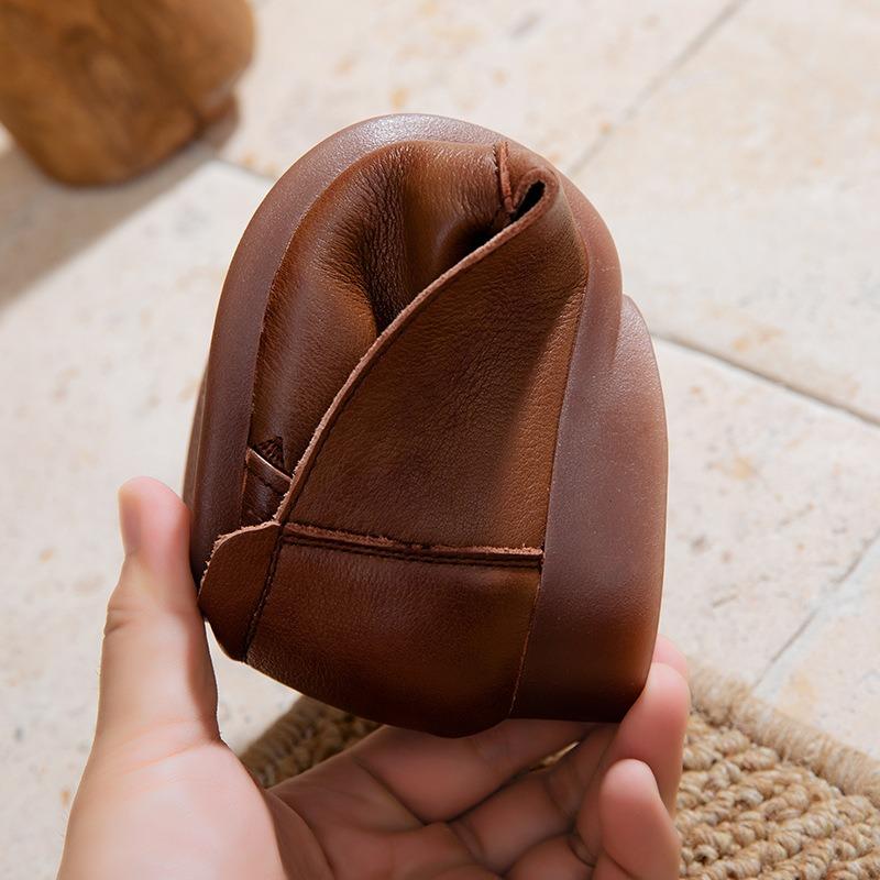 Leather round head retro mother single shoes women's autumn comfortable flat heel beef tendon soft sole old man shoes