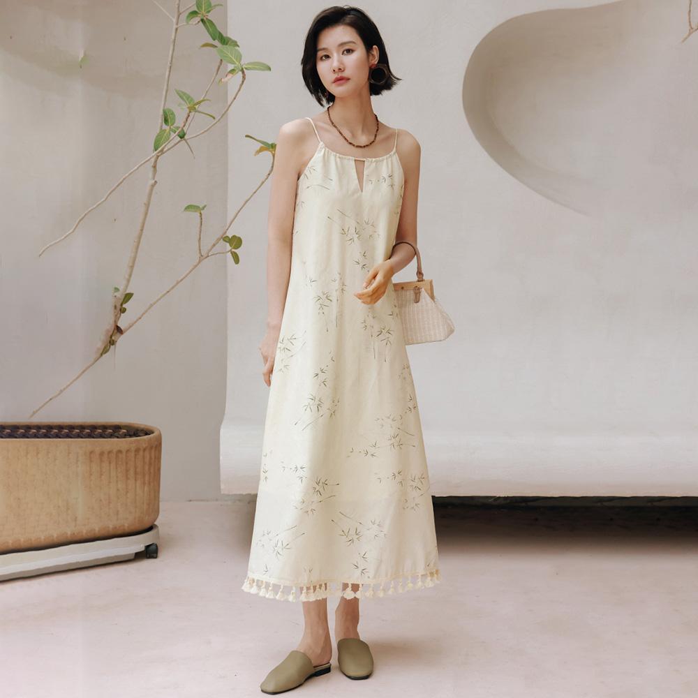 Laengsseon Ls_Tassel Floral Halterneck Dress