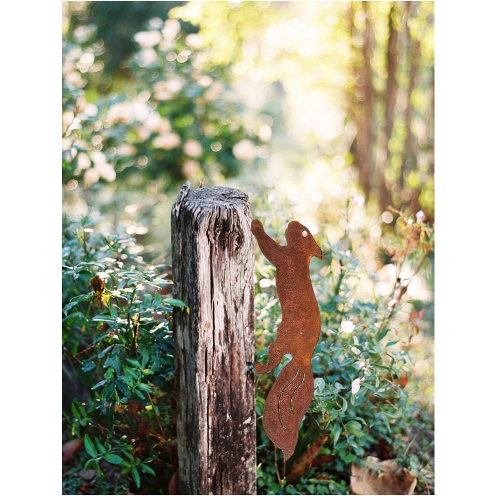 Creative Metal Tree Stump with Squirrel Silhouette, Iron Art Garden Sculpture, Outdoor Yard Decor Animal Figure