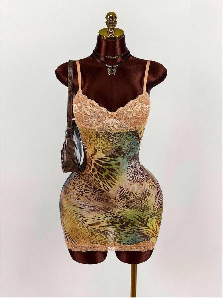 2025 Cross-border Sexy Lace Slip Dress: Waist-cinching Retro Floral Print, Backless, Hip-hugging, Ruffled Design.