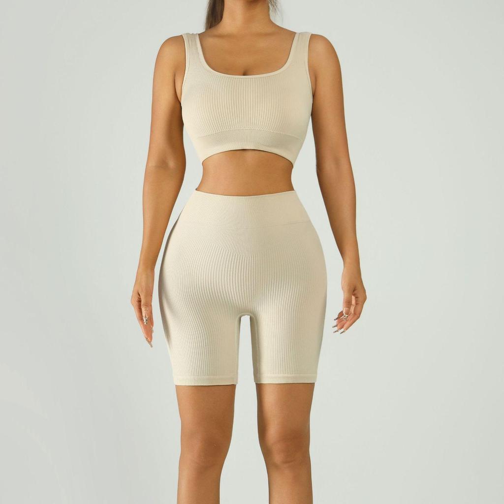 Ribbed Band Sports Bra & High-Waisted Peach Fitness Yoga Shorts Set