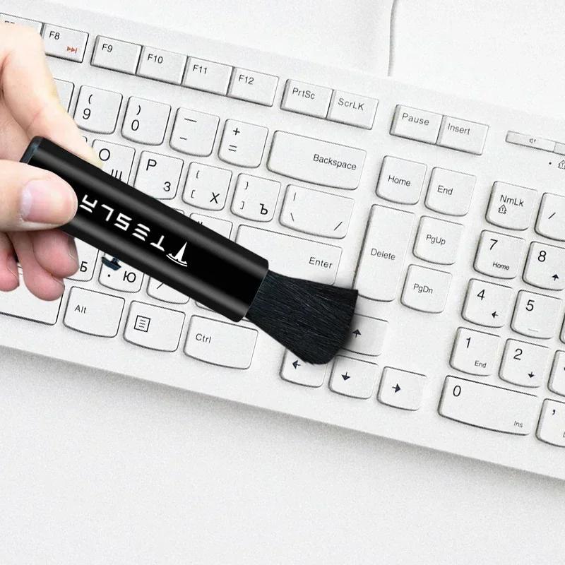 Car Sticker 2025 New Tesla Car Interior Cleaning Brush Portable Retractable Soft Hair Cleaner For Tesla Model Y S X 3 Roadster P