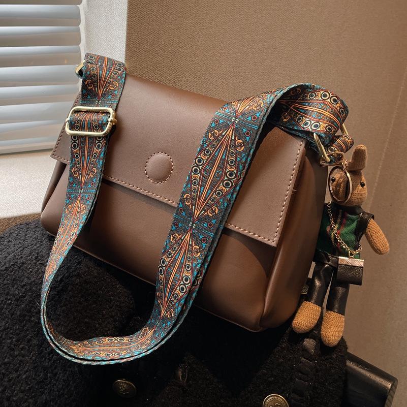 Bag New Versatile Women's Bag Fashion Shoulder Bag Wide Shoulder Small Square Bag