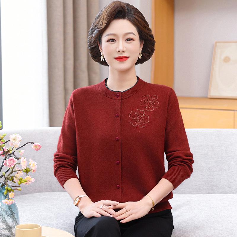 

2026 Pure Wool Cardigan for Middle-aged & Elderly Women, Loose & Stylish Knitwear for Autumn/Winter. M (85-105 Jin) вино красного