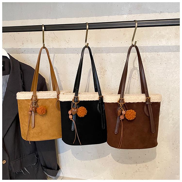 Winter Faux Suede Women's Bucket Shoulder Bags Vintage Plush Ladies Underarm Bags Casual Large Capacity Female Purse Handbags