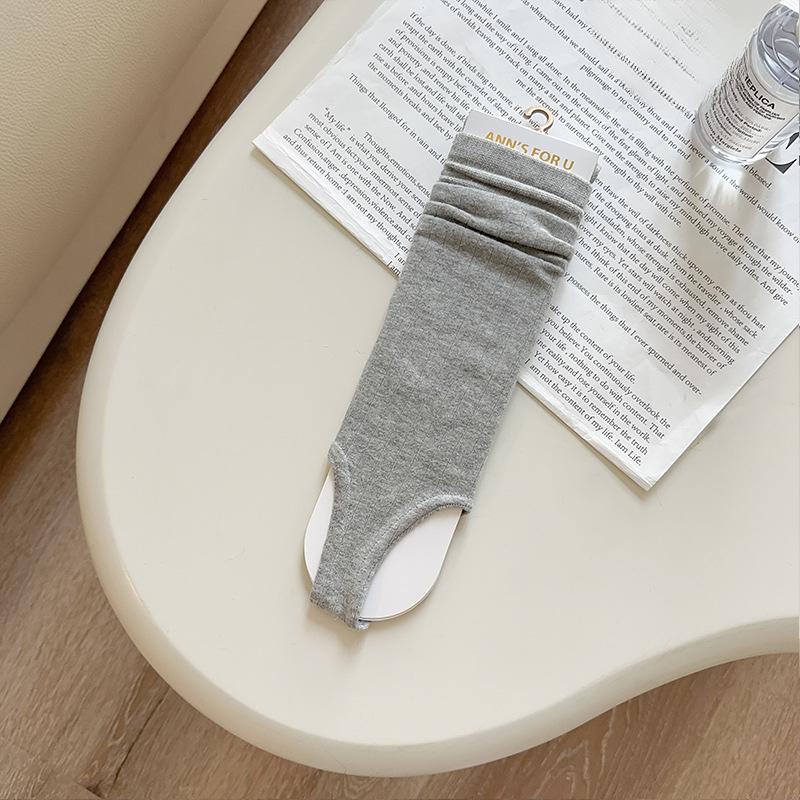 

Женские осенние носки нового стиля однотонные, с вертикальным рубчиком, балетные, до икры 1 pair светло-серый