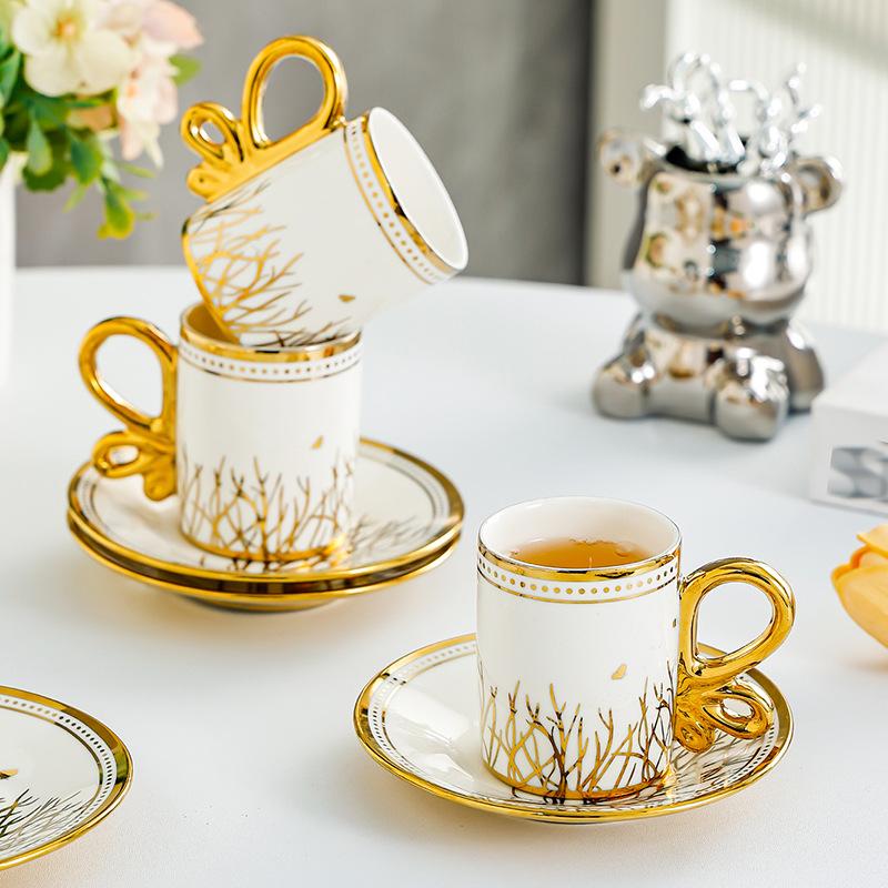 Ensemble de 6 Tasses à Espresso Service à Thé Rétro Tasse à Café pour le Thé de l'Après-midi Ensembles Tasse et Soucoupe Ensemble de Tasses pour Couple Tasses Créatives pour la Maison Tasse Cadeau