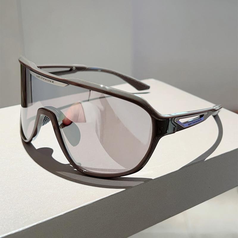 Oversized Sports Goggle Men  New Fashion Mirror Outdoor Cycling Sunglasses Women Fashion Anti-UV Protective Shades