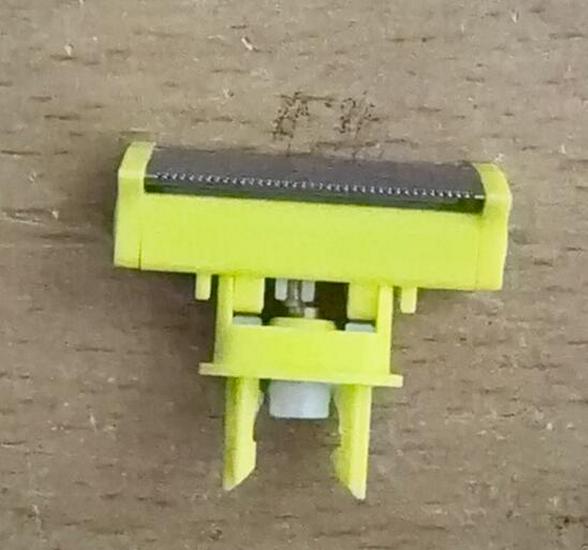 

Чоловічий електричний тример для волосся на тілі - Бритва для грудей та ніг