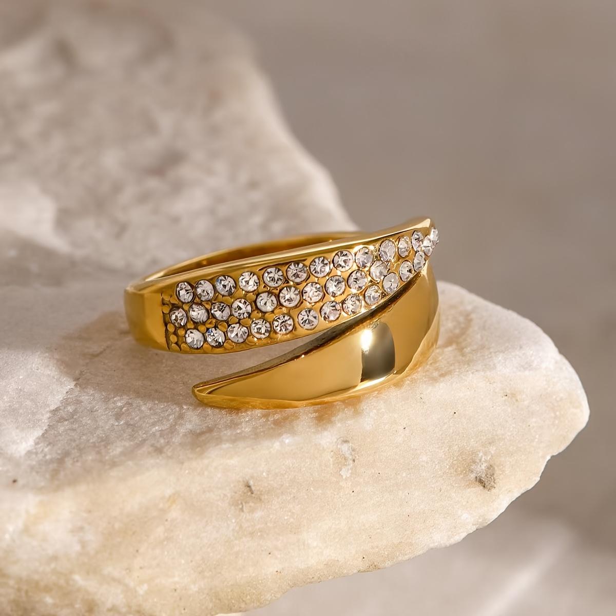 One Piece Pointed Wing Design Copper Inlaid Synthetic Zirconia Open Ring Suitable for Women s Daily Wear