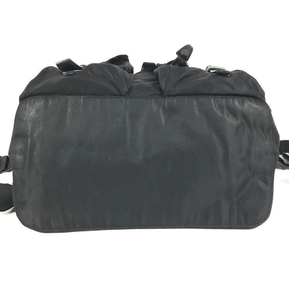 Prada Tasche mit dreieckiger Logo-Platte Rucksack Leder / Nylon Schwarz