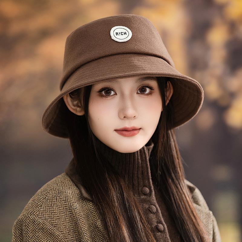 Autumn and Winter Hat for Women's Retro Fisherman Hat Outdoor Windproof Face-proof Small Basin Hat Fashionable and Versatile British Style Warm Hat