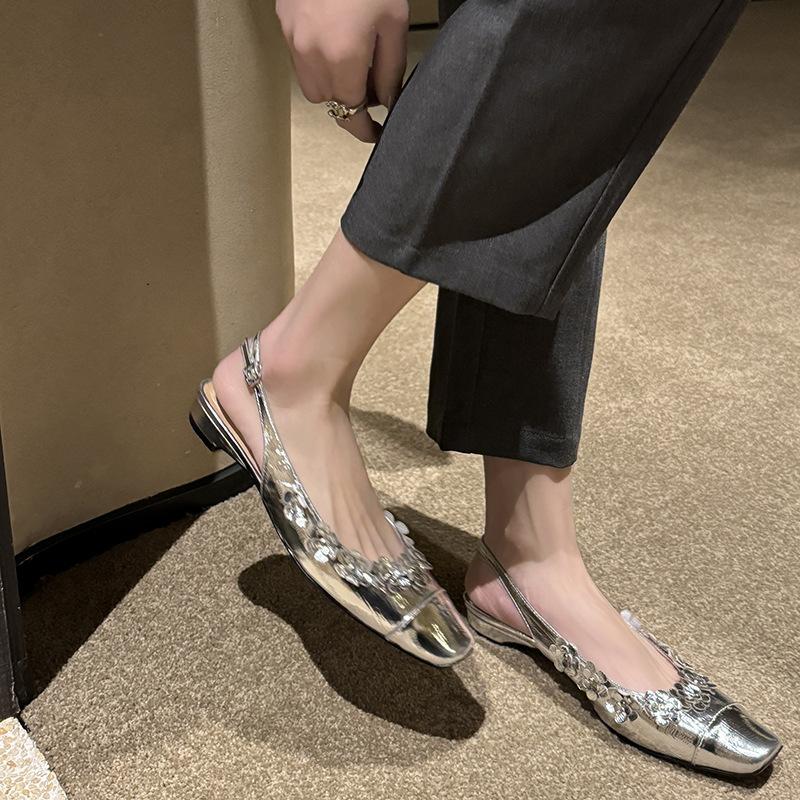 

Французский красивый темперамент цветок толстый каблук легкий рот пустая сумка голова золотые сандалии женские плоские серебряные женские одинарные туфли 40 серебряный