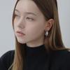 Dieuamour Ocean Curve One-Touch Earrings