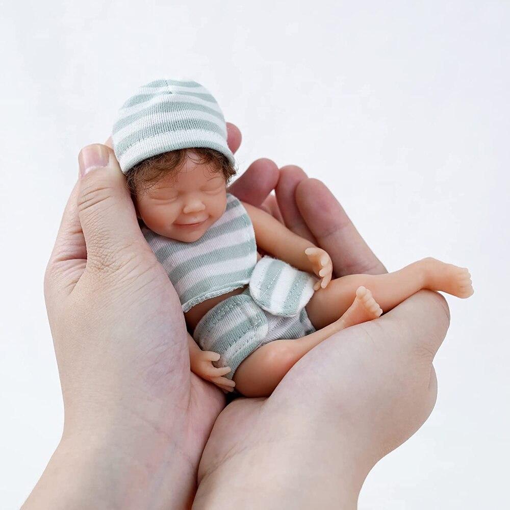 Boy Reborn Baby Dolls Silicone Smile Baby Doll Lifelike Mini Newborn Doll Anti-Stress Lifelike 3D Skin Tone Toy Gift