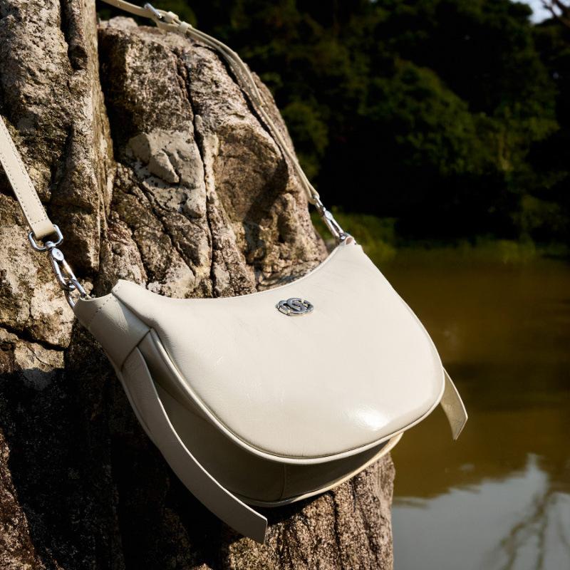 New Genuine Leather Women's Bag Versatile Sweet Ladylike With A Burst Pattern On Top Layer Cowhide One Shoulder Simple Temperament. Dumpling