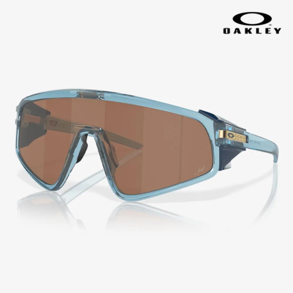 

[Oakley] Oakley Sports Goggles Latch Panel Windbreaker Sunglasses