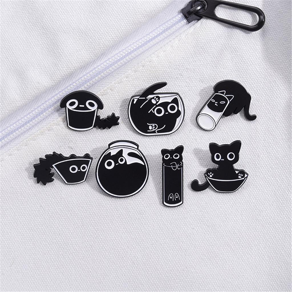Pack of 5 Lovely Cats Enamel Lapel Pin Cartoon Animal Designs Brooches Portable for Jackets Hats and Backpacks