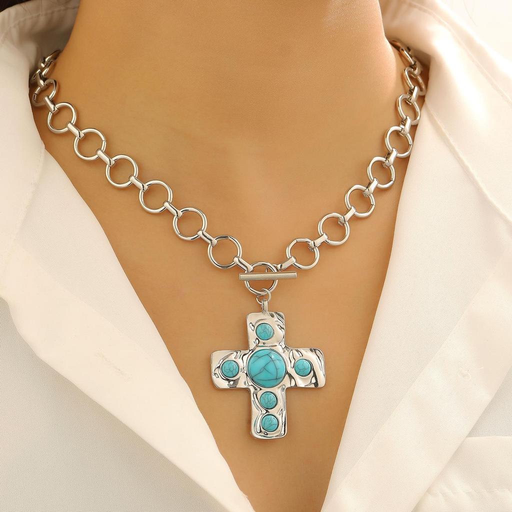 European & American Turquoise Rhinestone Jewelry Set: Necklace, Earrings, Bracelet Pendant for Women