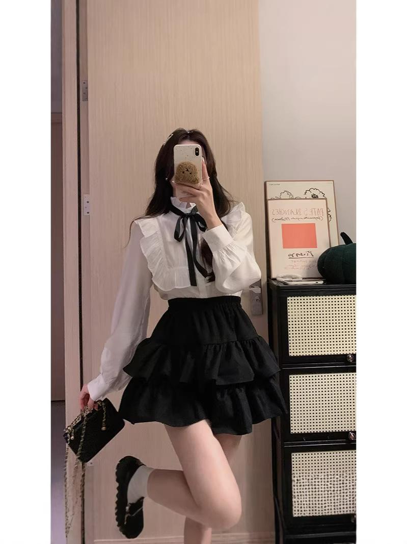 Plus Size Women s White French Ruffle Long Sleeve Top and Puff Short Skirt Set XL