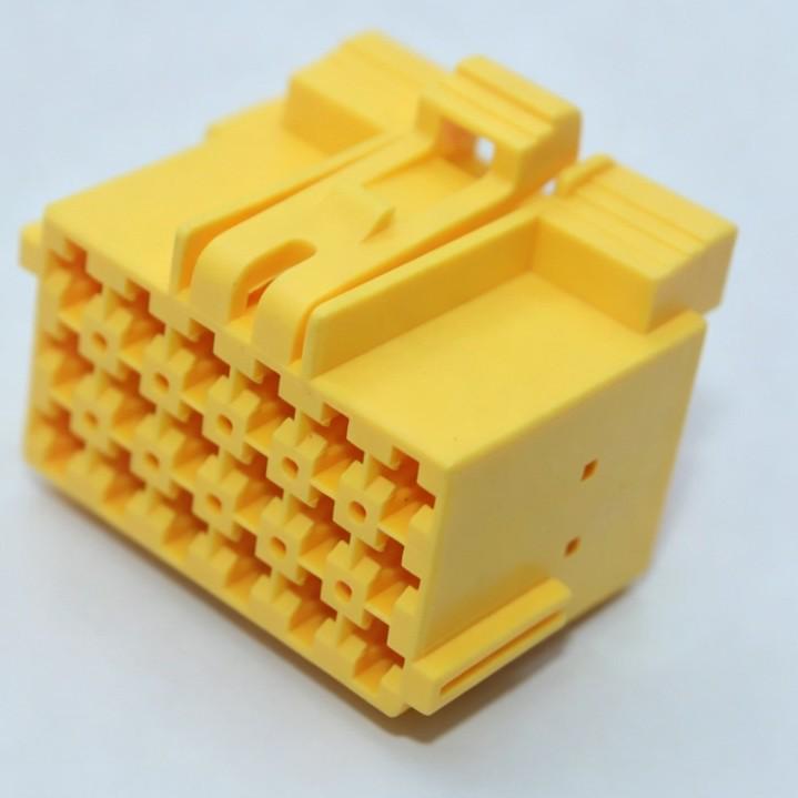 1-967624-4 Original Car Wiring Connector Plug