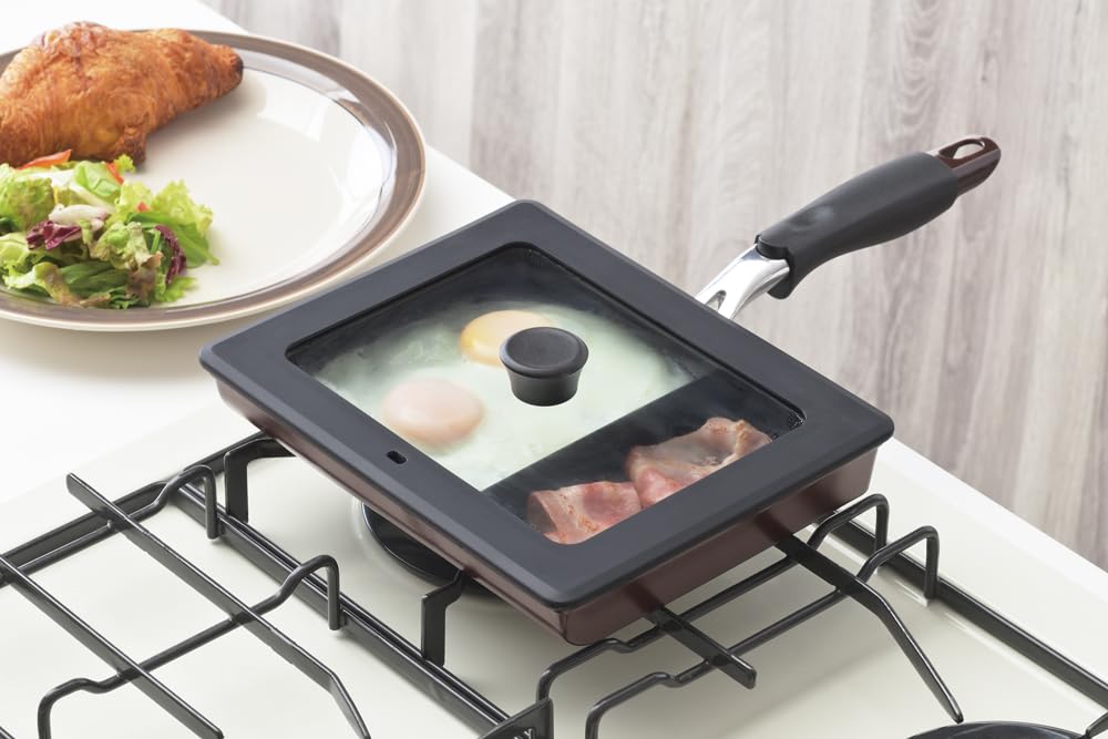 Tamahashi Divided Frying Pan with Lid, 7030 Divider, Perfect for Bento Boxes, Cooks 2 Dishes Simultaneously, Can Make Tamagoyaki (Japanese Rolled