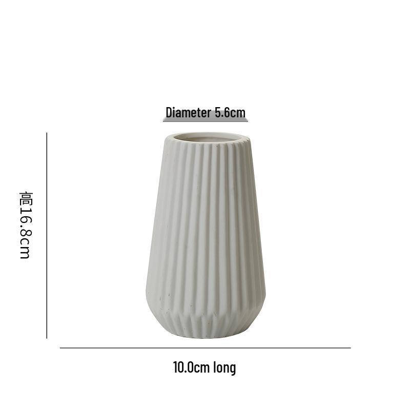 Nordic Light Luxury White Ceramic Vase: Creative European-Inspired Design for Elegant Flower Arrangements