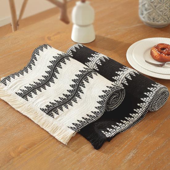 Bohemian Table Runner Knitted Table Runner with Tassels Black White Table Runner Dining Table Decoration for Farmhouse Weddings Parties