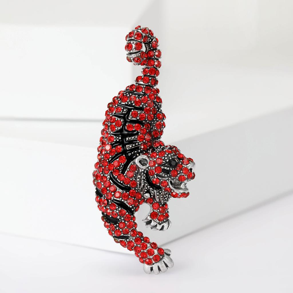 Vintage Personality Tiger Styling Brooch Alloy Rhinestone Brooch Sales Fashion Clothing Accessories Pins