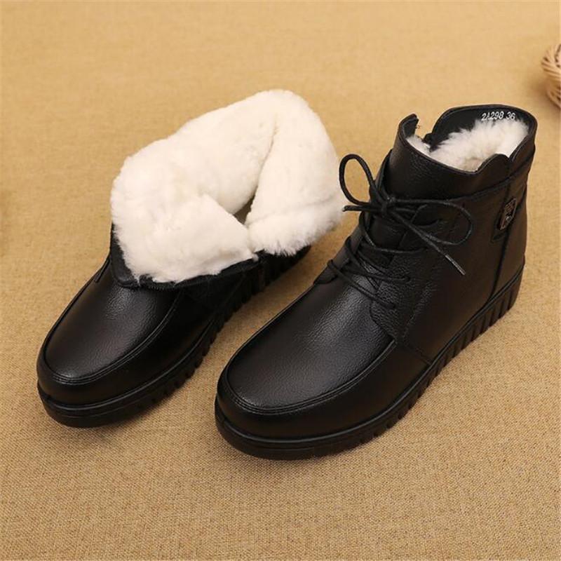 2025 New Genuine Leather Thick Plush Winter Woman Boots Non-slip Waterproof Women Snow Boots Mother Warm Cotton Padded Shoes